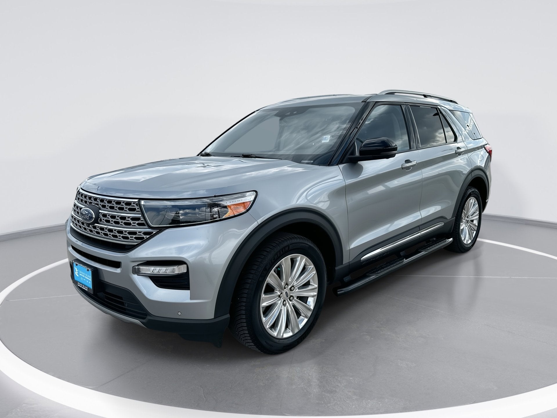 2022 Ford Explorer Limited in Iconic Silver M — front three-quarter view