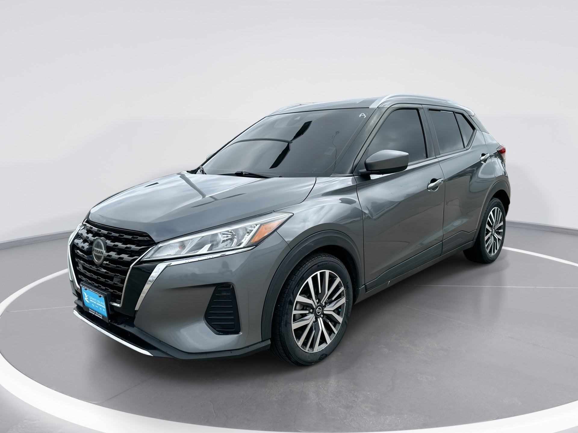 2021 Nissan Kicks SV in Other — front three-quarter view